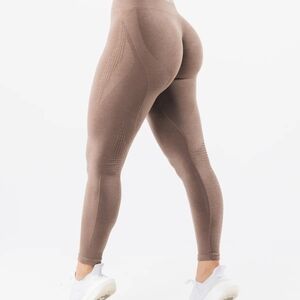 Alphalete Amplify Contour